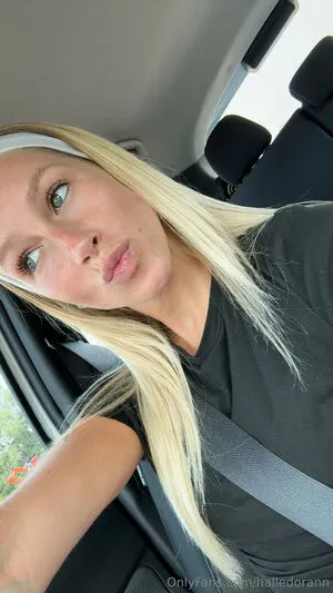 Halledorann OnlyFans Leaked Free Thumbnail Picture - #RSf3bsCfh0