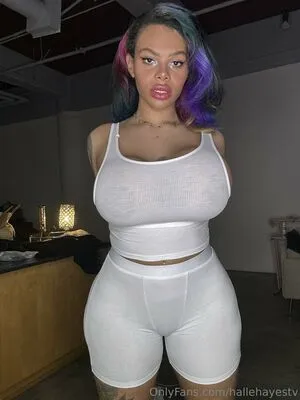 Hallehayestv OnlyFans Leaked Free Thumbnail Picture - #J19SISEqbo