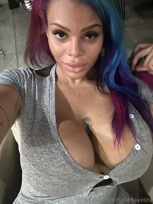 Hallehayestv OnlyFans Leaked Free Thumbnail Picture - #xVobiSaHHT
