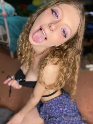 Hallie Gift OnlyFans Leaked Free Thumbnail Picture - #H3gSUpI92r