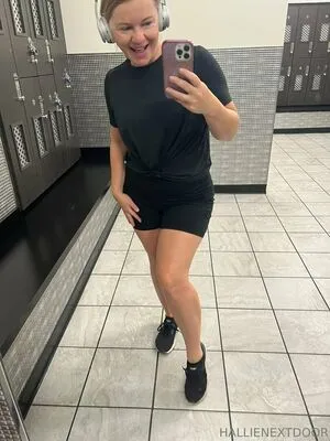 Hallienextdoor OnlyFans Leaked Free Thumbnail Picture - #Krqv3mDXkj