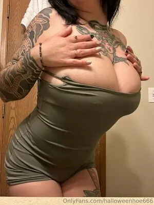Halloweenhoe666 OnlyFans Leaked Free Thumbnail Picture - #IbvrfLZz0a