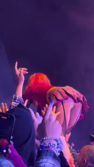 Halsey OnlyFans Leaked Free Thumbnail Picture - #0qSLjySut5