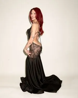 Halsey OnlyFans Leaked Free Thumbnail Picture - #16bGLnc00x