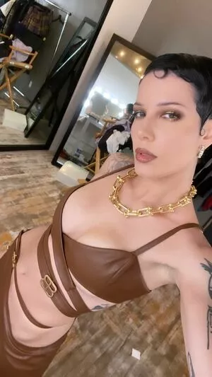 Halsey OnlyFans Leaked Free Thumbnail Picture - #4sb28Z10cf