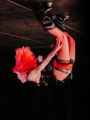 Halsey OnlyFans Leaked Free Thumbnail Picture - #8fE9BA2JlN