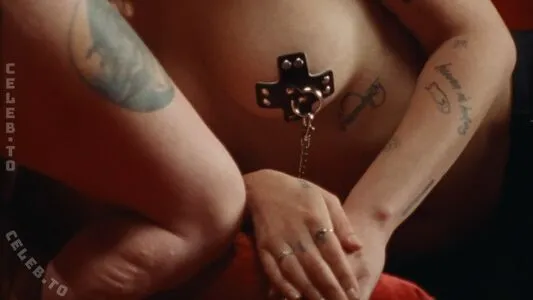 Halsey OnlyFans Leaked Free Thumbnail Picture - #9a6tJ836T4