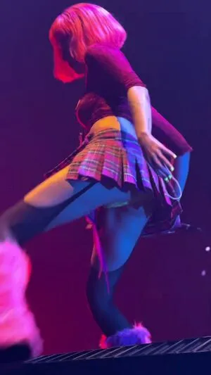 Halsey OnlyFans Leaked Free Thumbnail Picture - #C9KJmU1pU5