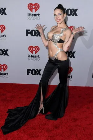 Halsey OnlyFans Leaked Free Thumbnail Picture - #CUsdjhaATX