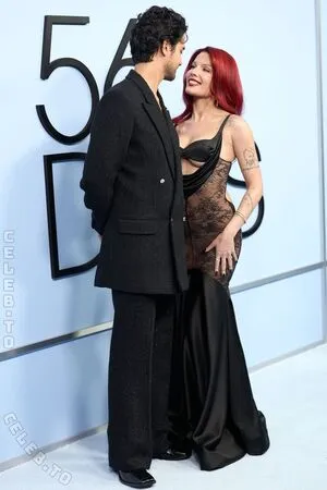 Halsey OnlyFans Leaked Free Thumbnail Picture - #CqsaKCksHt