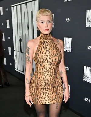Halsey OnlyFans Leaked Free Thumbnail Picture - #DyNfe6KnZm