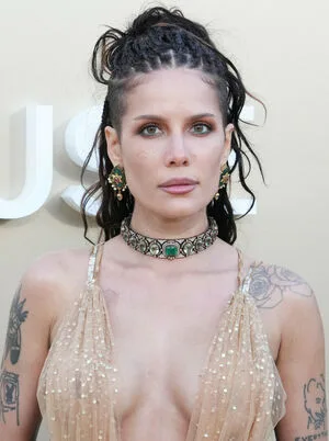 Halsey OnlyFans Leaked Free Thumbnail Picture - #E6U36ySOpN