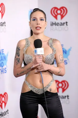 Halsey OnlyFans Leaked Free Thumbnail Picture - #EMmLt4IV4l