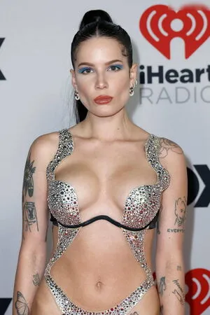 Halsey OnlyFans Leaked Free Thumbnail Picture - #ElMzlx4KTn