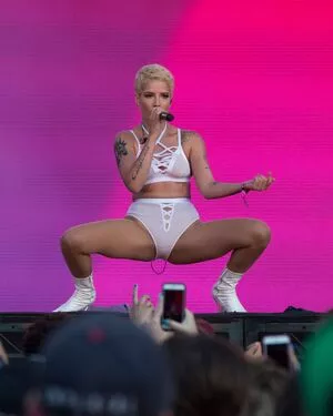 Halsey OnlyFans Leaked Free Thumbnail Picture - #HNK9j1XKGP