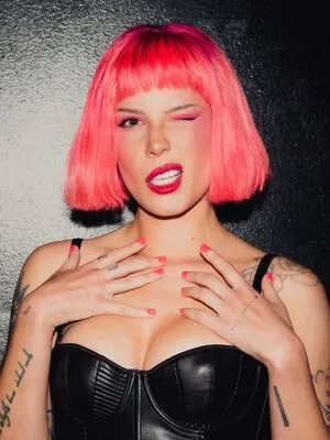 Halsey OnlyFans Leaked Free Thumbnail Picture - #HRTPjjTCnh