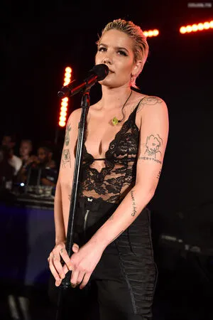 Halsey OnlyFans Leaked Free Thumbnail Picture - #IL6y3jNyUF