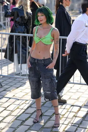 Halsey OnlyFans Leaked Free Thumbnail Picture - #KwohTyaL4Q