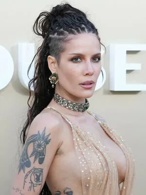 Halsey OnlyFans Leaked Free Thumbnail Picture - #OnAIwnwD0z