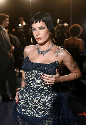 Halsey OnlyFans Leaked Free Thumbnail Picture - #P3NLtwl76F