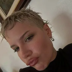 Halsey OnlyFans Leaked Free Thumbnail Picture - #RMfBSirxvL