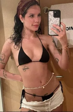 Halsey OnlyFans Leaked Free Thumbnail Picture - #V73a8F0HtM