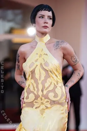 Halsey OnlyFans Leaked Free Thumbnail Picture - #WVUdQITO0g