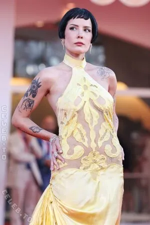 Halsey OnlyFans Leaked Free Thumbnail Picture - #YykmH3BwTf