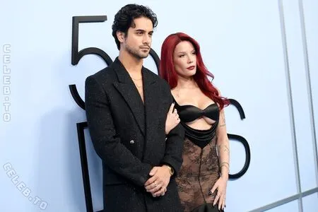 Halsey OnlyFans Leaked Free Thumbnail Picture - #agrPrSp5hn