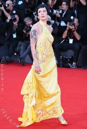 Halsey OnlyFans Leaked Free Thumbnail Picture - #ec7eMTTy2J