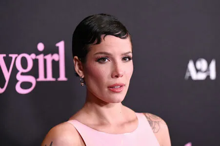 Halsey OnlyFans Leaked Free Thumbnail Picture - #fHCOEm8MO1