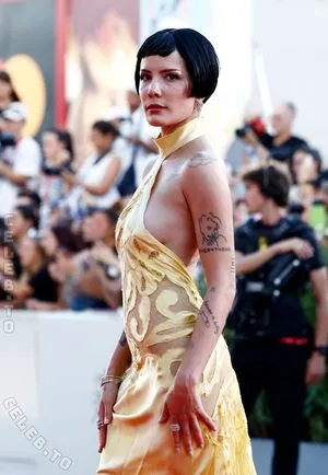 Halsey OnlyFans Leaked Free Thumbnail Picture - #ghfo3GDisX