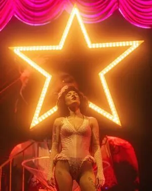 Halsey OnlyFans Leaked Free Thumbnail Picture - #hlZzalgjag