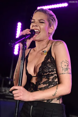 Halsey OnlyFans Leaked Free Thumbnail Picture - #i9hvCBKG3h