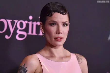 Halsey OnlyFans Leaked Free Thumbnail Picture - #iygj5CvdDQ