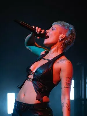 Halsey OnlyFans Leaked Free Thumbnail Picture - #lnzmy3rLum
