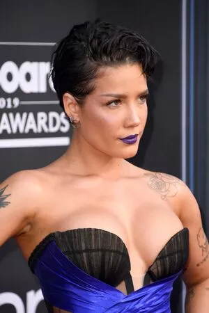 Halsey OnlyFans Leaked Free Thumbnail Picture - #qJRI6nWbzk