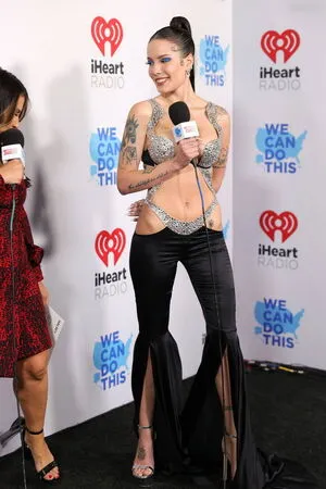 Halsey OnlyFans Leaked Free Thumbnail Picture - #tiEzeWSQUV