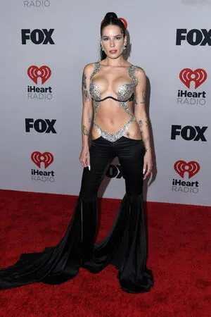 Halsey OnlyFans Leaked Free Thumbnail Picture - #ueybiUNtZo