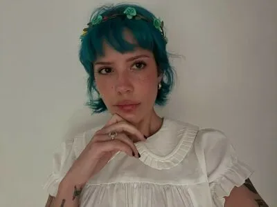 Halsey OnlyFans Leaked Free Thumbnail Picture - #zRb0e6RAgL
