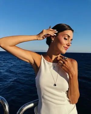 Hande Ercel OnlyFans Leaked Free Thumbnail Picture - #1GW1cyLT1L