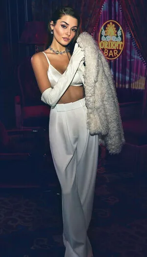 Hande Ercel OnlyFans Leaked Free Thumbnail Picture - #5X8uPGqmsS