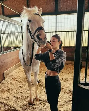 Hande Ercel OnlyFans Leaked Free Thumbnail Picture - #EEfFvXLA2K