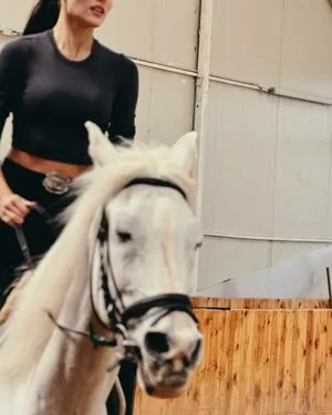 Hande Ercel OnlyFans Leaked Free Thumbnail Picture - #GBCOfWJcRN