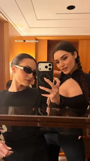 Hande Ercel OnlyFans Leaked Free Thumbnail Picture - #XoiAHopZoE