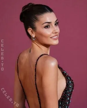 Hande Ercel OnlyFans Leaked Free Thumbnail Picture - #qhlzlGgn2E