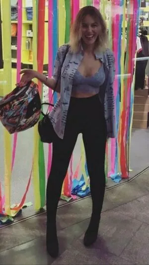 Hande Sarioglu OnlyFans Leaked Free Thumbnail Picture - #S2EyehSJn2