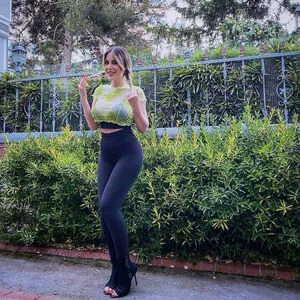 Hande Sarioglu OnlyFans Leaked Free Thumbnail Picture - #hAukOx4Xbh