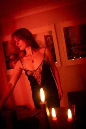 Hands On Katie OnlyFans Leaked Free Thumbnail Picture - #8B5oRq95HX