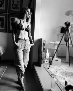 Hanna Heartwork OnlyFans Leaked Free Thumbnail Picture - #MefUAEDm3V